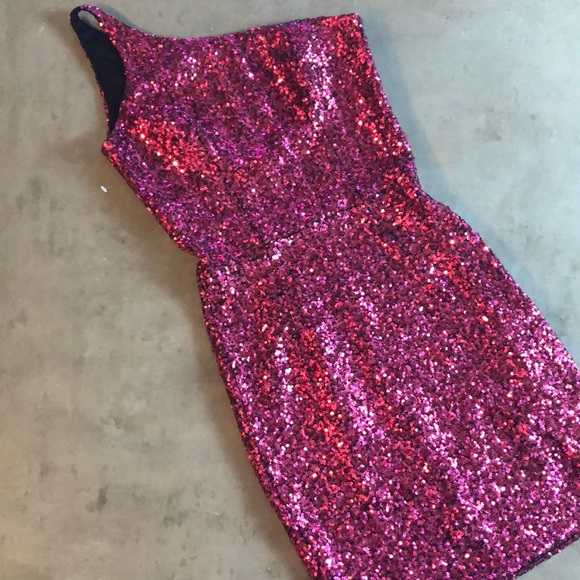 Dress the Population Dresses & Skirts - Dress The Population Cher One Shoulder Dress